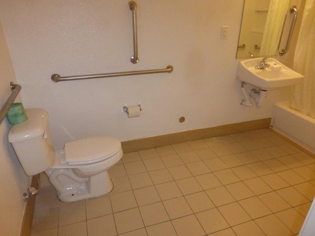 Red Roof Inn Houston - Jersey Village photo 3