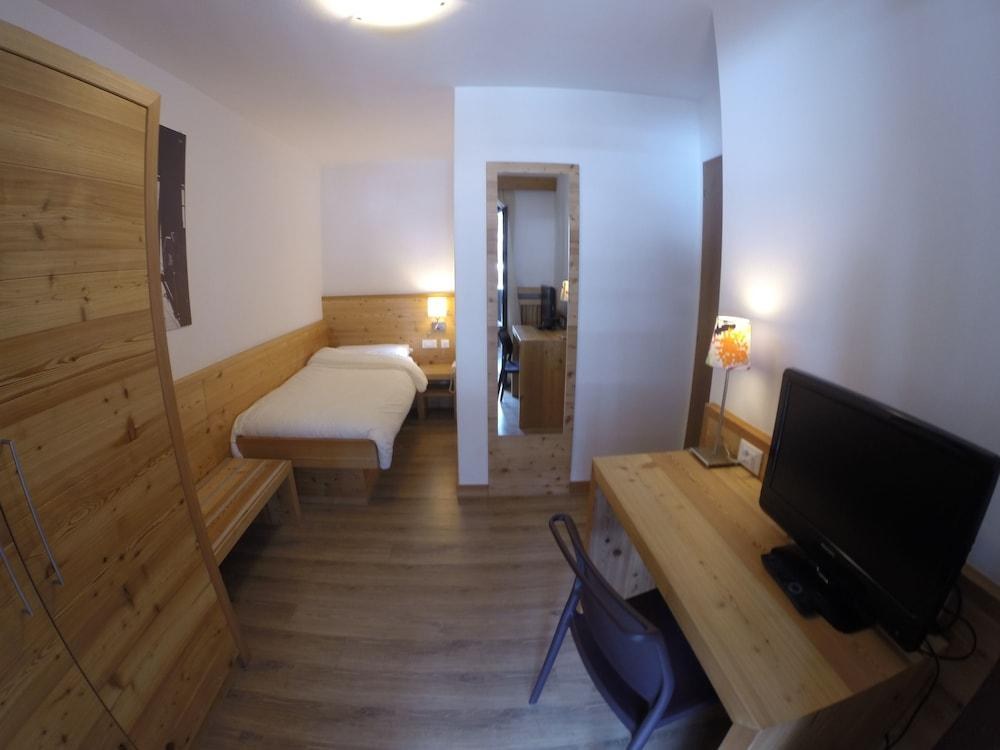 HOTEL ARNICA photo 1