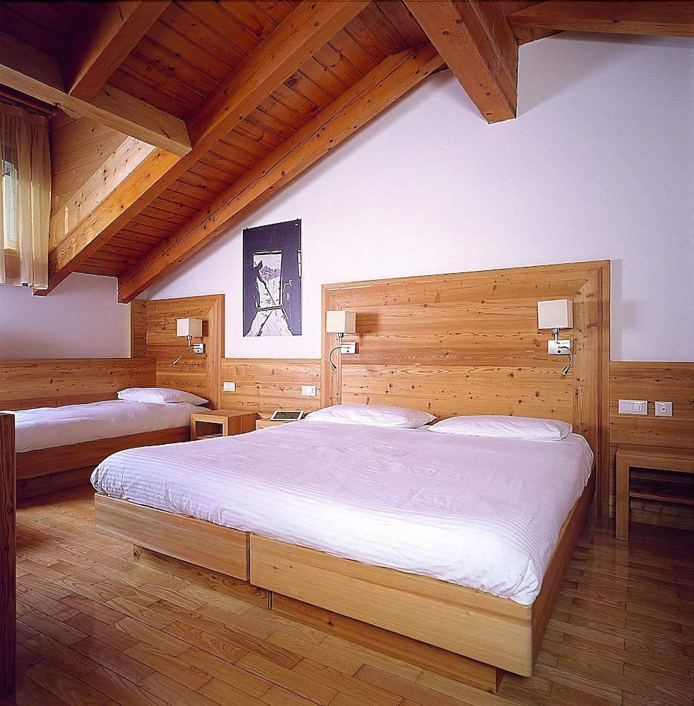 HOTEL ARNICA photo 2