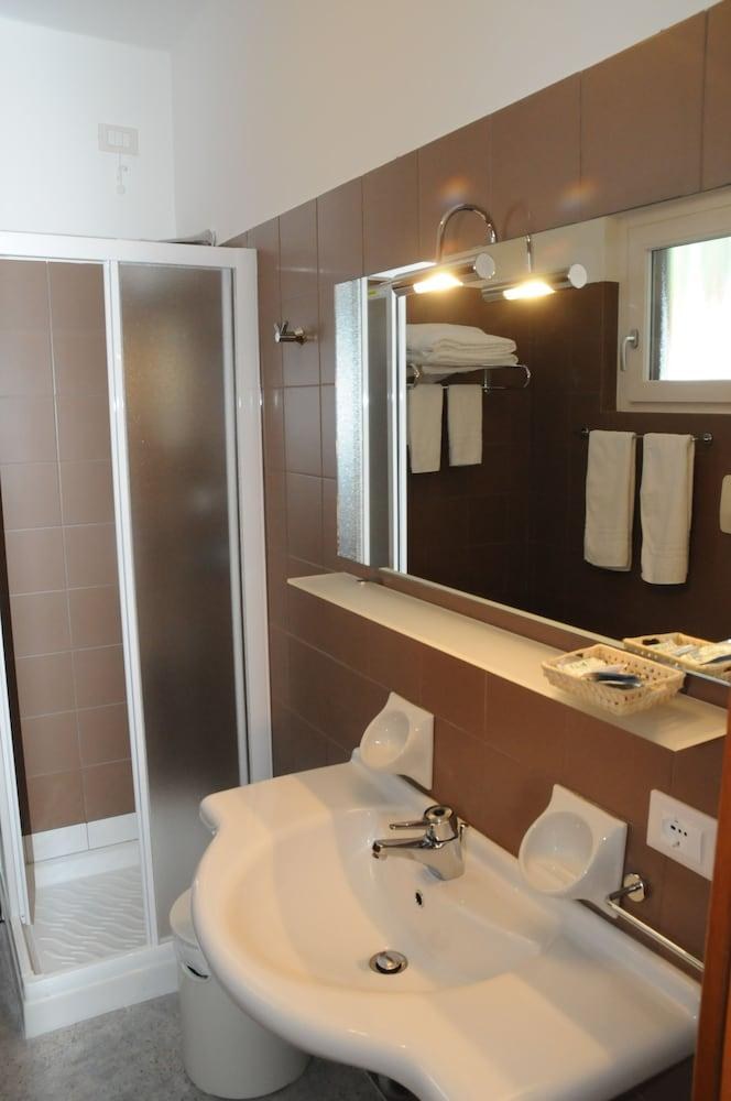 HOTEL ARNICA photo 3