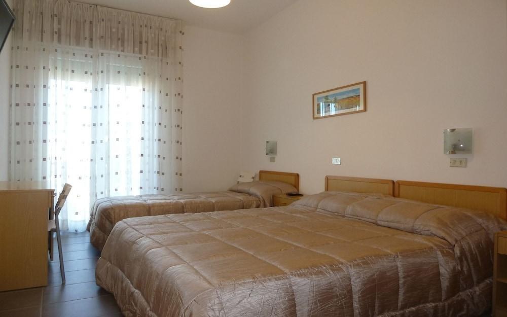 HOTEL ABAMAR photo 1