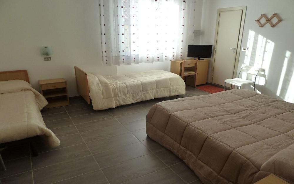 HOTEL ABAMAR photo 2