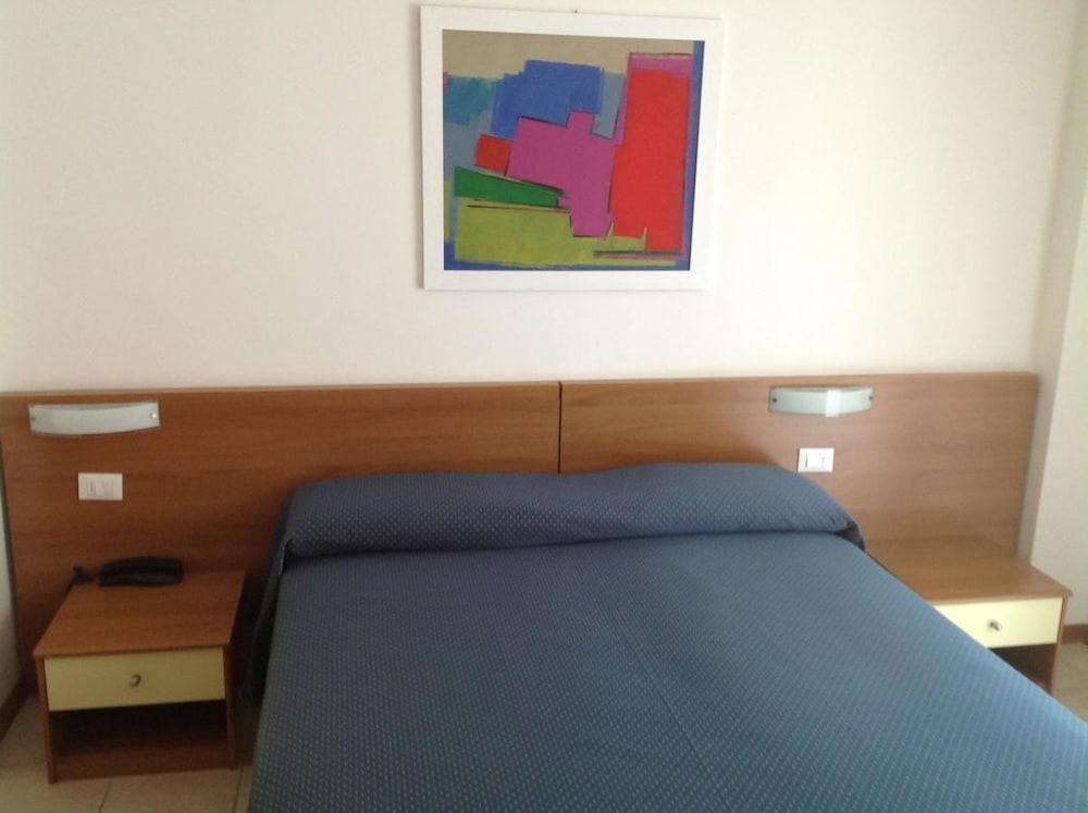 Hotel Ivana photo 1