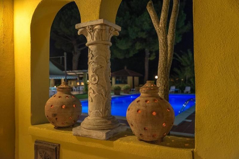 HOTEL VILLA RITA
