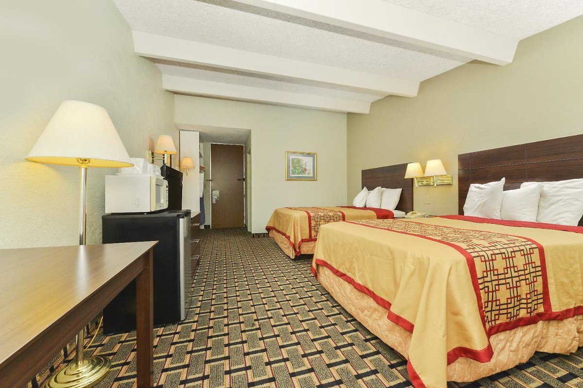 AMERICAS BEST VALUE INN SARASOTA DOWNTOWN photo 3