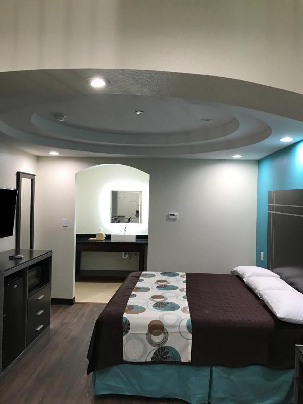 AMERICAS BEST VALUE INN AND SUITES SPRING/NORTH HOUSTON photo 1