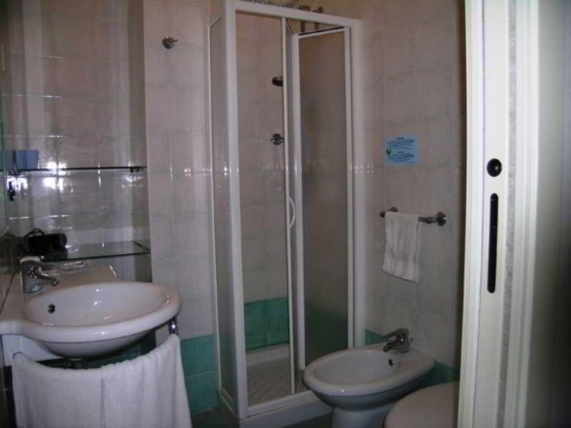 HOTEL BETTY photo 3