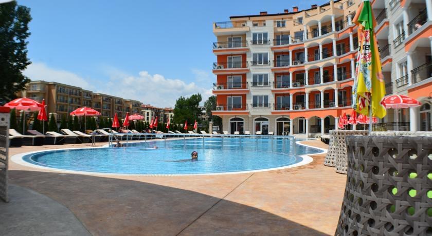 AVENUE DELUXE HOTEL
