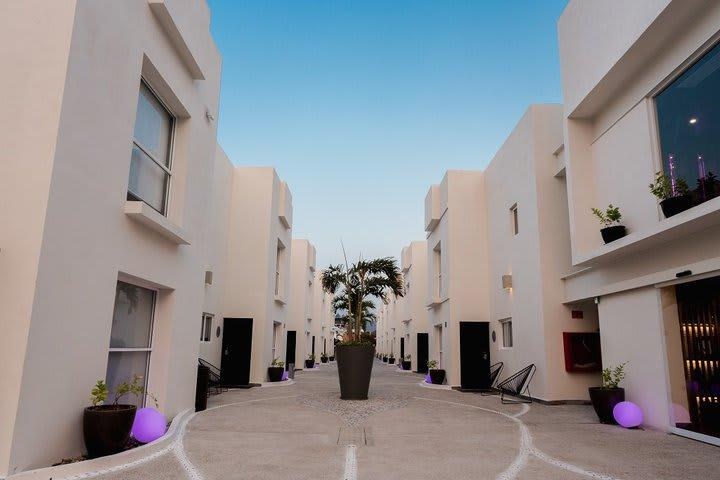 HS HOTSSON Acapulco Villas