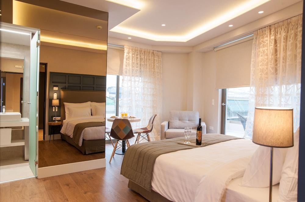Athens Platinum Rooms and Suites photo 2