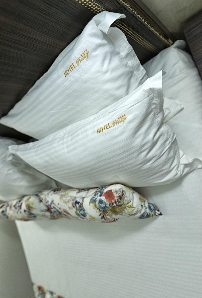 PRESTIGE BOUTIQUE HOTEL CRAIOVA photo 1