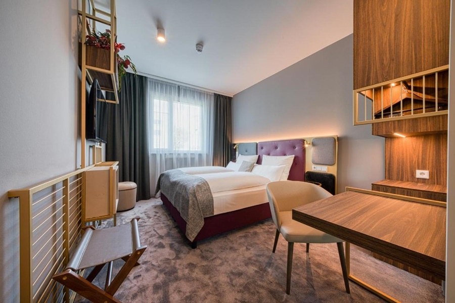 Plaza Hotels photo 1