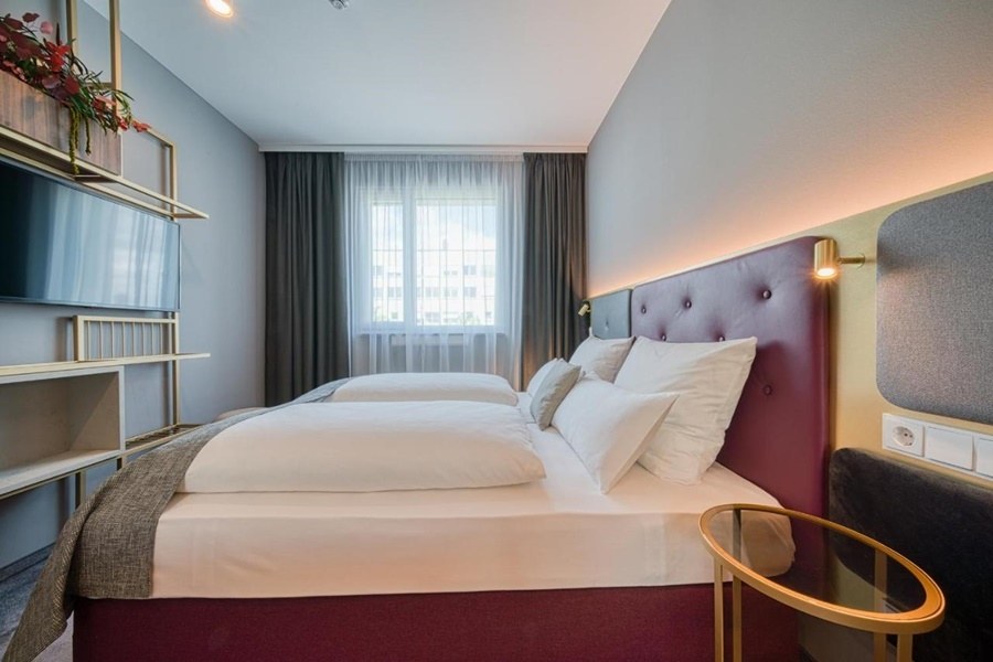Plaza Hotels photo 4