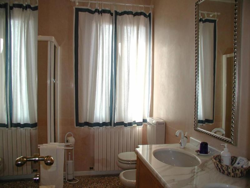 At Home A Palazzo B&B