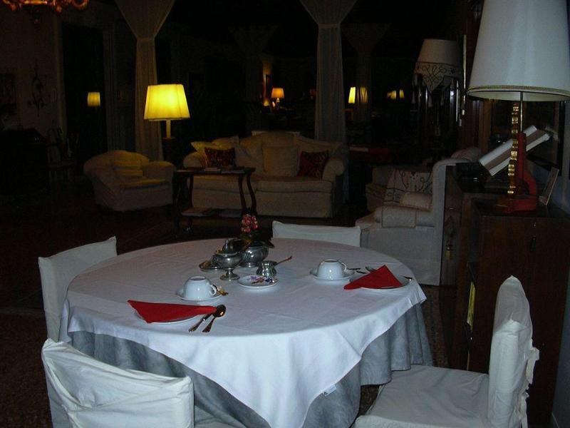 At Home A Palazzo B&B photo 3