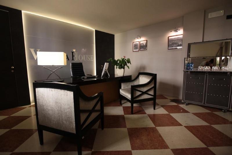 Verona House Aparthotel photo 4