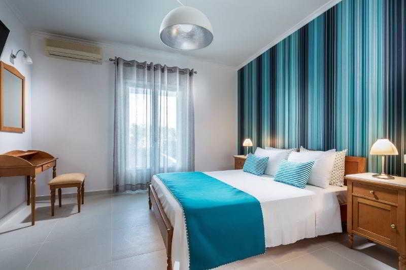 Santellini Hotel photo 2