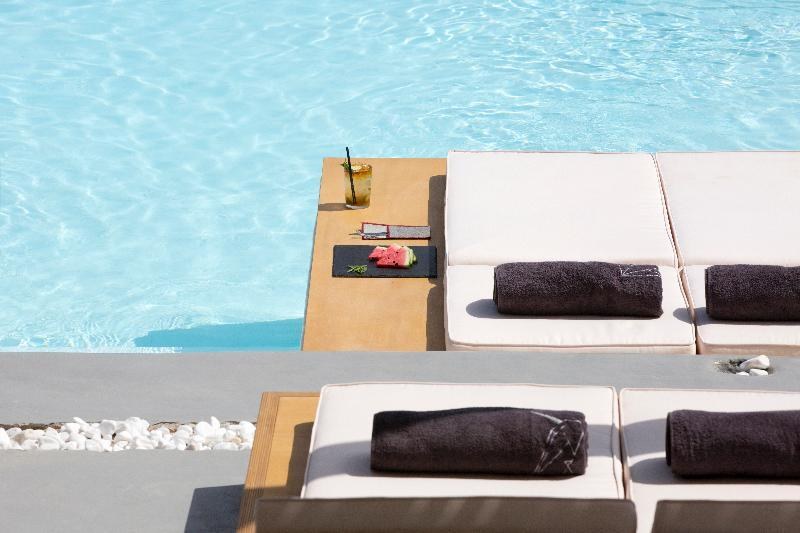 Dreambox Mykonos Suites