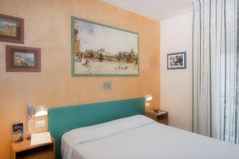 HOTEL MARSELLI photo 1