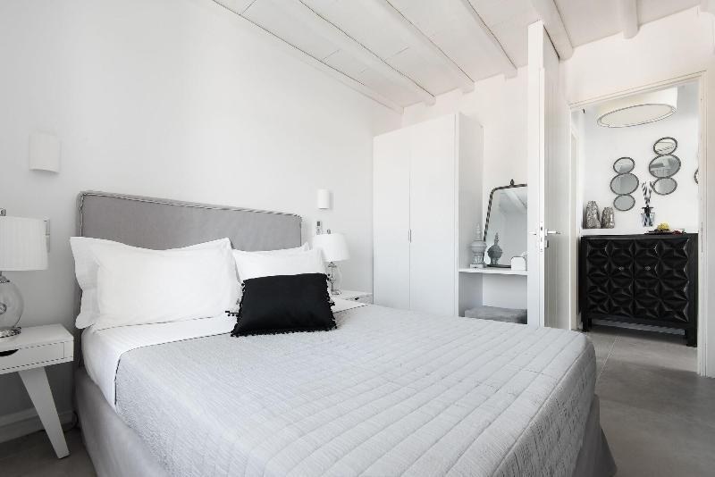 Riva Suites photo 2