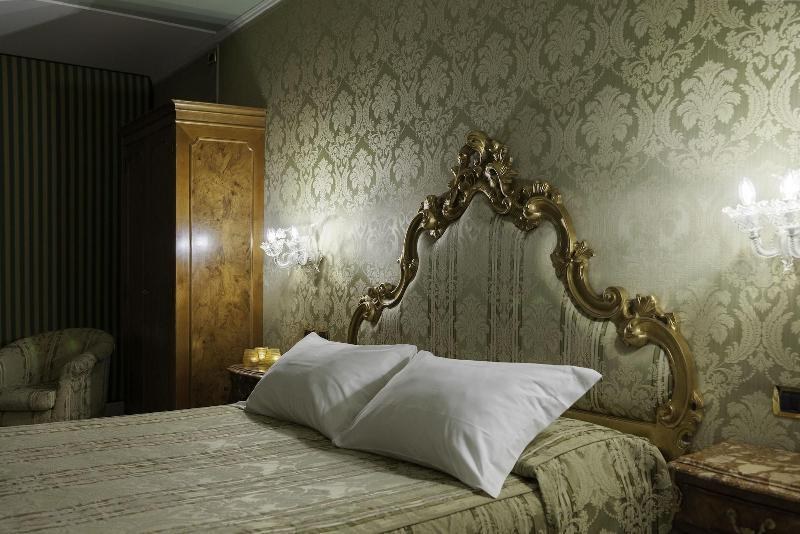 Hotel Al Ponte Antico photo 4