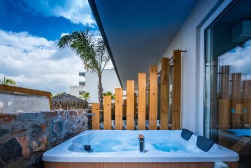 Infinity Blue Boutique Hotel & Spa - Adults Only photo 1