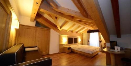 Hotel Crozzon photo 2