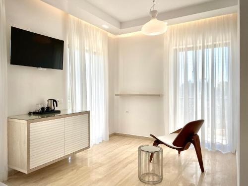 IONIAN SUITES by Bruskos photo 2