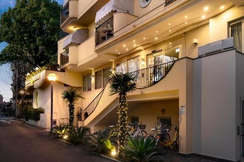 Residence Queen photo 2