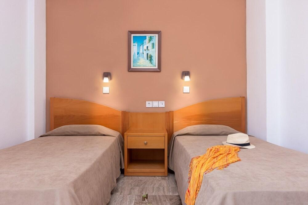 Galini Apartments and Studios photo 2
