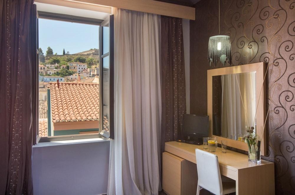Aion Luxury Hotel photo 2