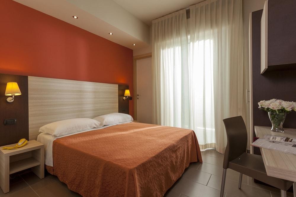 Hotel Aurora Mare photo 1