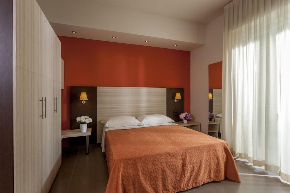 Hotel Aurora Mare photo 2