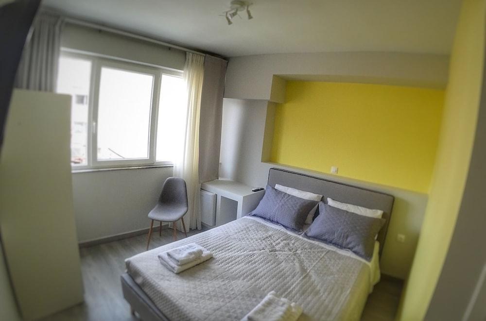 RAISE BOUTIQUE ROOMS IN CENTER OF ATHENS photo 2