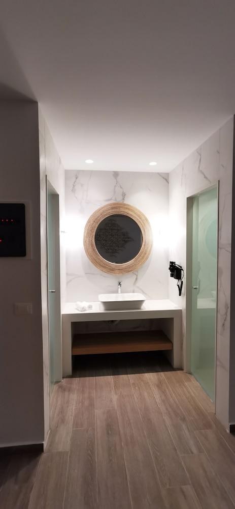 VILLAGGIO HOTEL - ADULTS ONLY photo 3