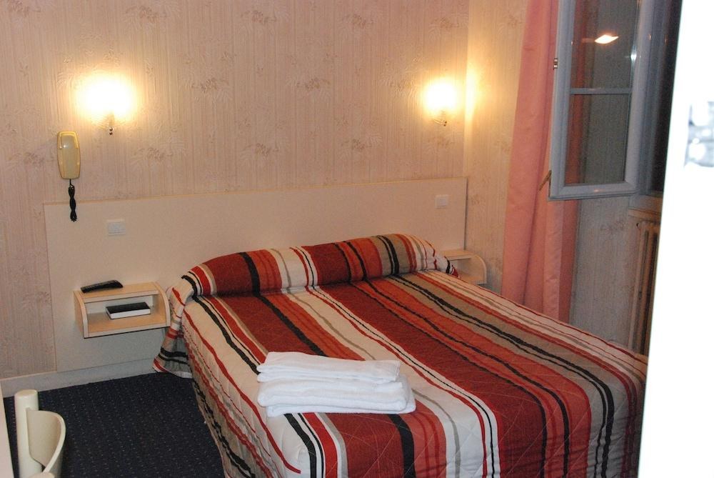 HOTEL ACROPOLIS photo 1
