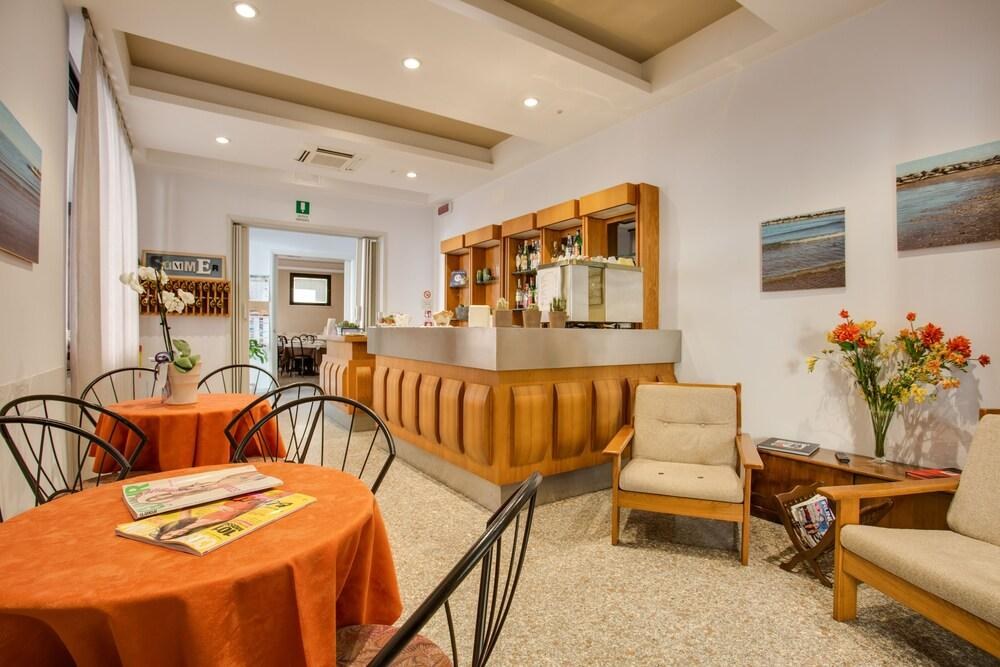 HOTEL VILLA DEI GERANI photo 3