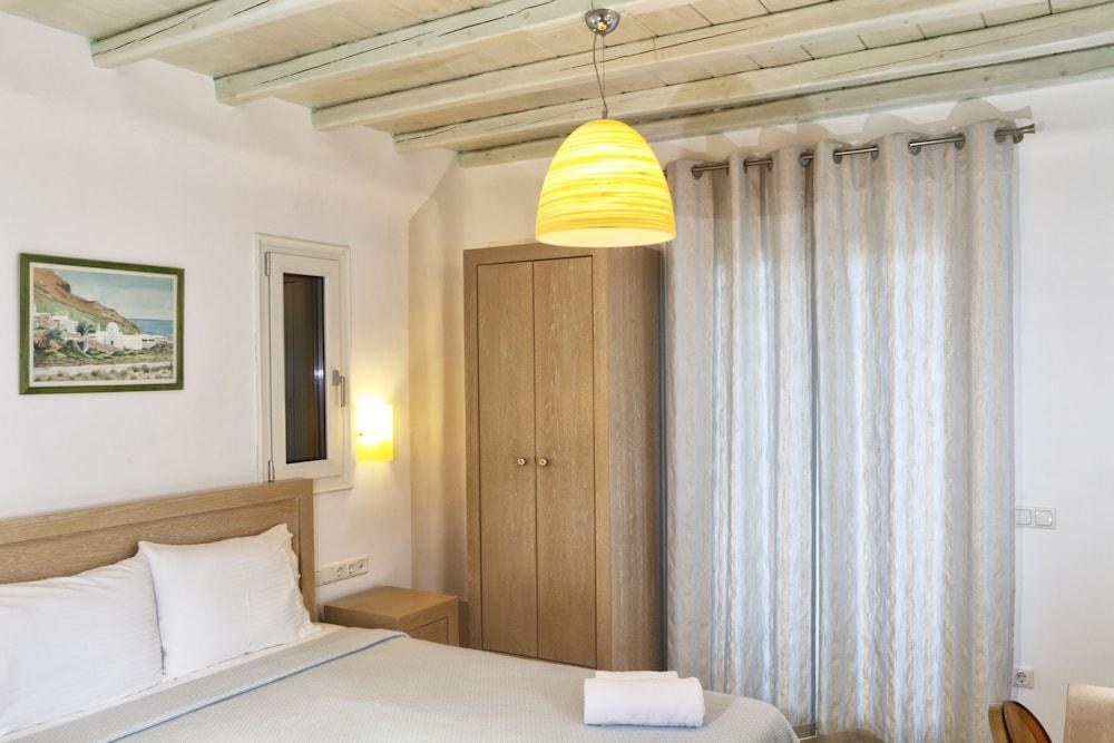 Niriides Homes & Villas photo 1