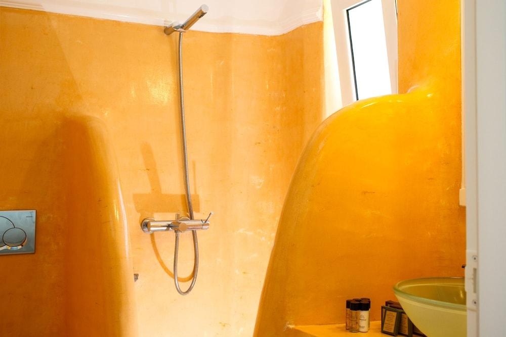 Niriides Homes & Villas photo 3