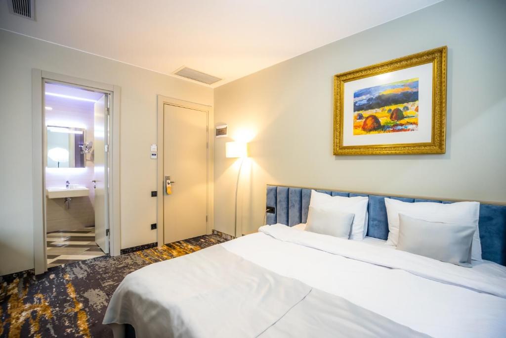 BROSSE GARDEN HOTEL photo 2