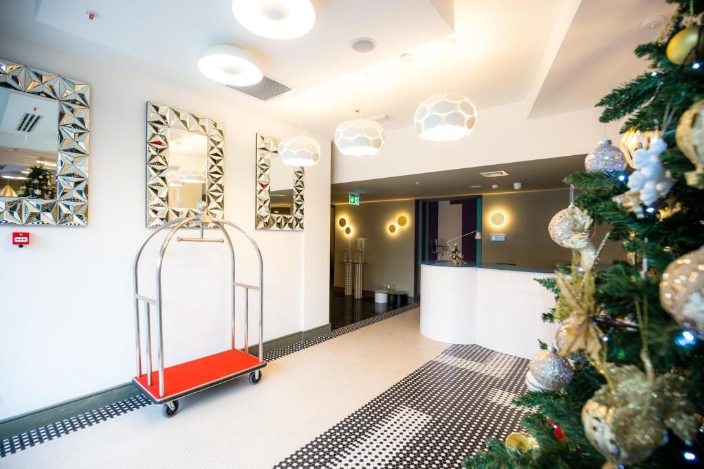 BROSSE GARDEN HOTEL photo 4