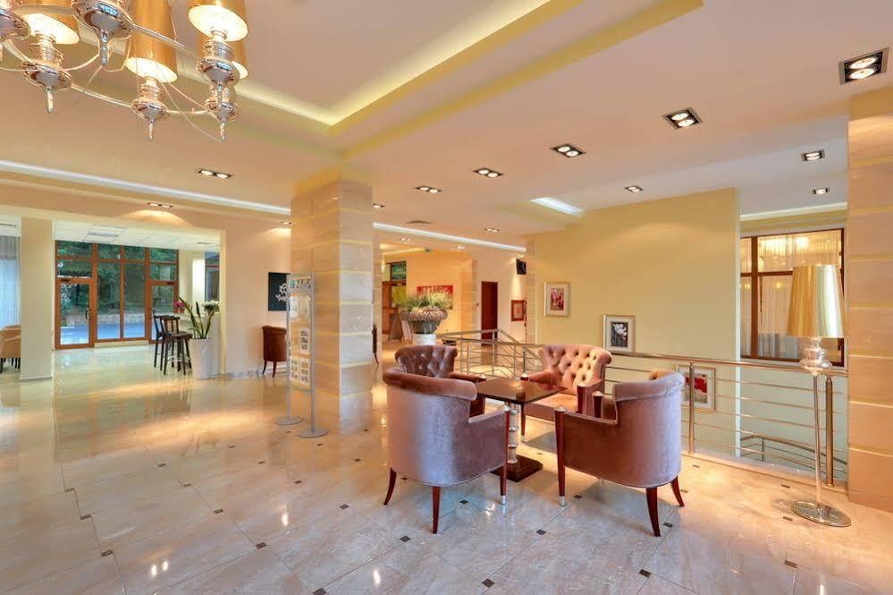 APART HOTEL GOLDEN LINE photo 2