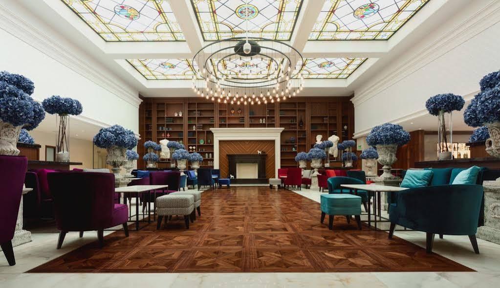 ASTOR GARDEN HOTEL photo 2