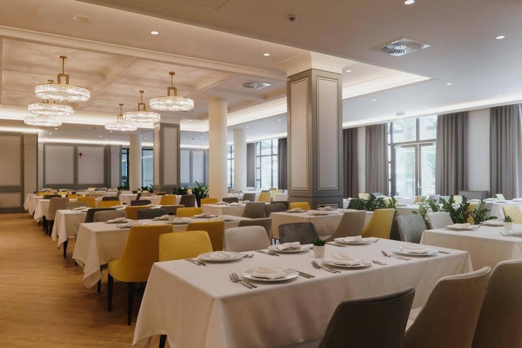ASTOR GARDEN HOTEL photo 4