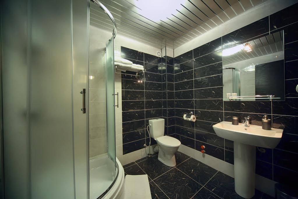 Continental Hotel photo 1