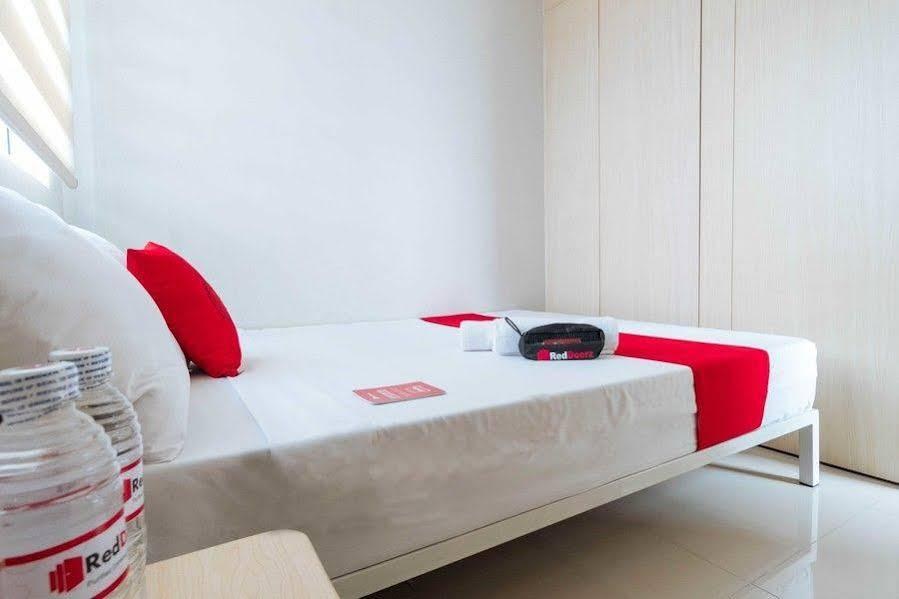 REDDOORZ PREMIUM @ SMDC NORTH EDSA photo 4