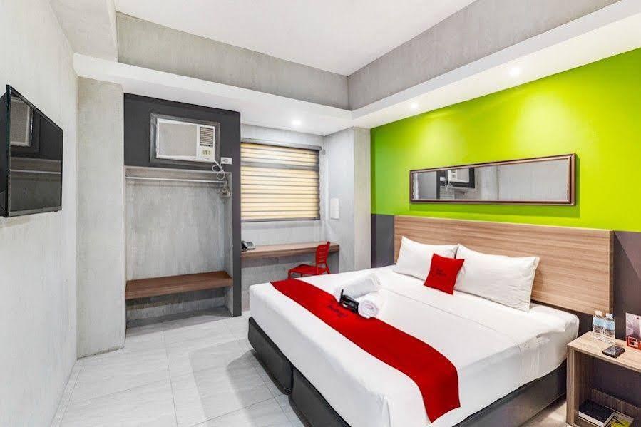 RedDoorz Plus @ Jones Avenue Cebu photo 2
