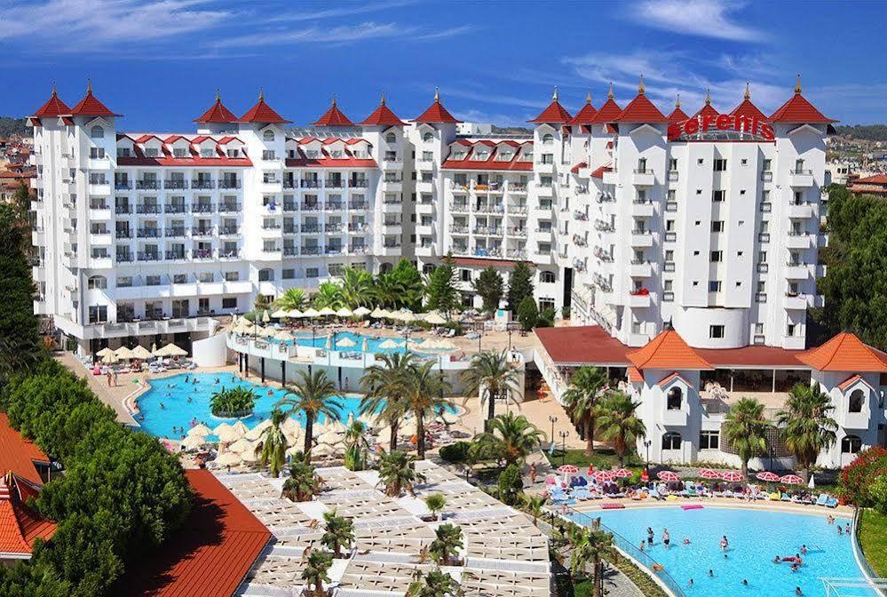 Serenis Hotel photo 1