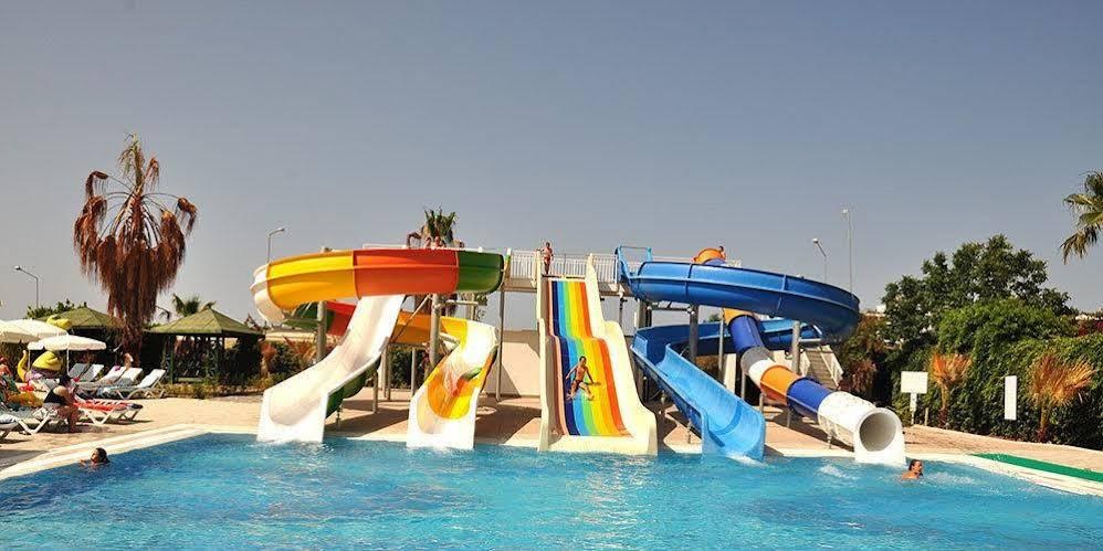 Serenis Hotel photo 2