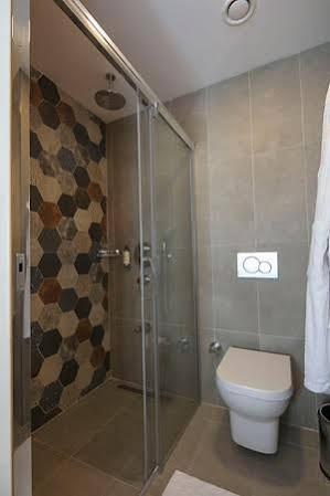 Sparkle Hotel